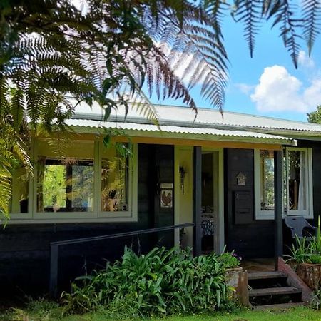 טאומרנוי Earthsounds Country Cottage מראה חיצוני תמונה