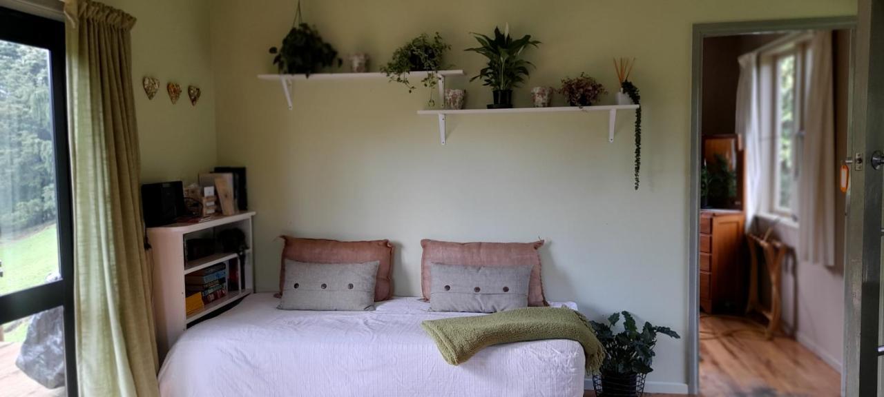 טאומרנוי Earthsounds Country Cottage מראה חיצוני תמונה